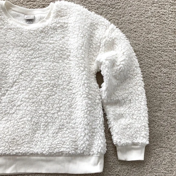 A New Day Fuzzy Fleece Pullover - Picture 3 of 5